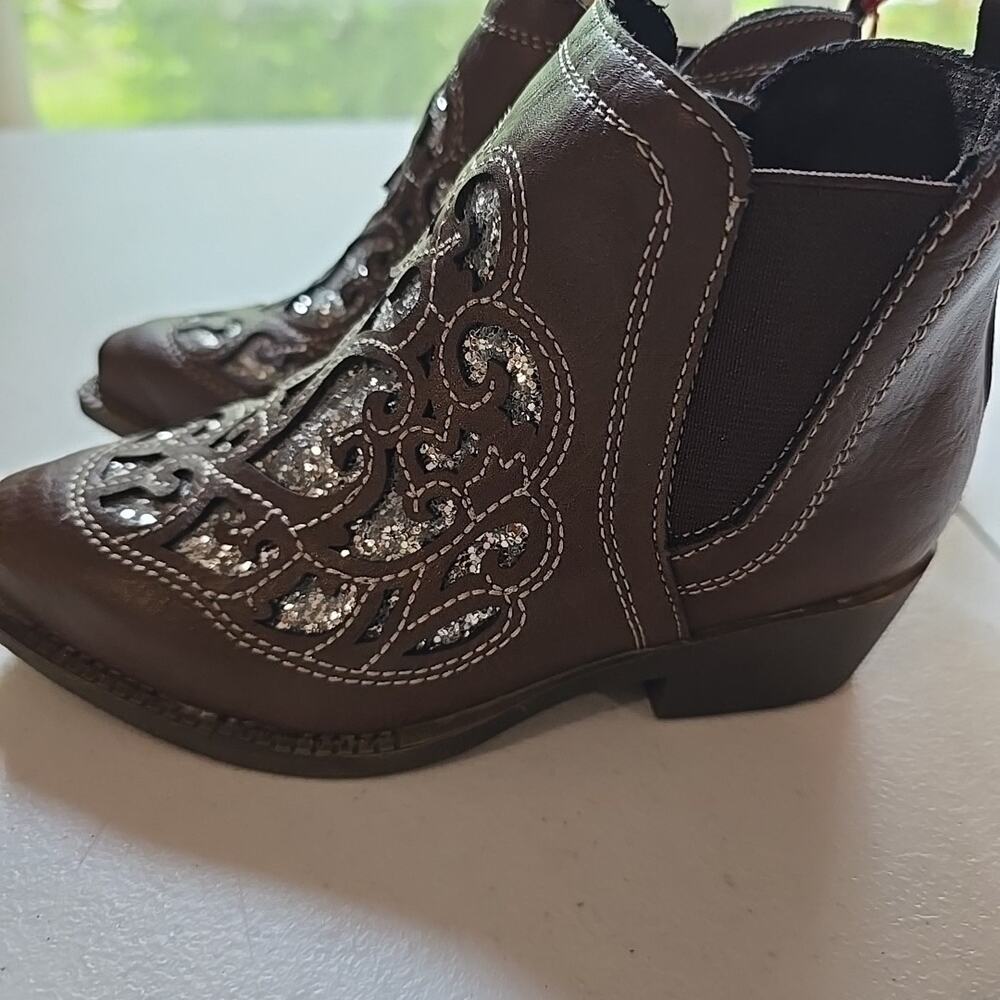 Ariat Lil Stompers Girls Dixon Amy Silver Glitter Inlay Tan Booties‎ Size 6 NWT - Picture 5 of 5